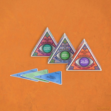 Trust the Triangle Fortune-Telling Deck: Magic Mentor (The Trust the Triangle Fortune-Telling Decks) - Chronicle Books [KALENDARZ]
