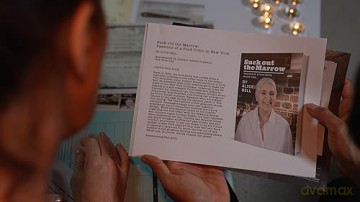 University Games Murder Mystery Case File A Chef's Knife, 33283, For age 12 years and over [KSIĄŻKA]