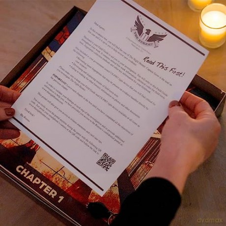University Games The Night Hunter Murder Mystery Party Game [KSIĄŻKA]