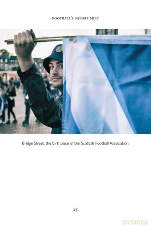 We Are Scottish Football - 'A must read for any fan of football, history, poetry and Scotland' IAN MAXWELL, CEO SFA - Julie McNeill [KSIĄŻKA]