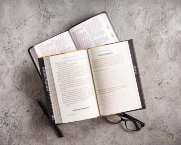Welcome to the Basement: An Upside-Down Guide to Greatness - Tim Ross [KSIĄŻKA]