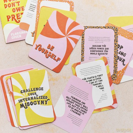 Women Don't Owe You Pretty - The Card Deck: 50 cards to protect your energy and find self-love - Florence Given [KSIĄŻKA]