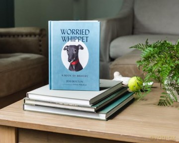 Worried Whippet: A Book of Bravery (For Adults and Kids Struggling with Anxiety) - Jess Bolton [KSIĄŻKA]