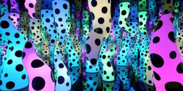 Yayoi Kusama: Infinite Present: Present Infinite - Stefano Raimondi [KSIĄŻKA]