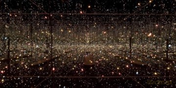 Yayoi Kusama: Infinite Present: Present Infinite - Stefano Raimondi [KSIĄŻKA]