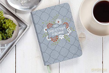 365 Days of Prayer for Women (Imitation Leather) Guided Prayers and Daily Devotions for Women, Perfect Gift for Mother s Day, Birthdays, and More [KSIĄŻKA]