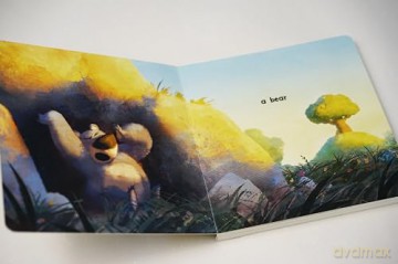 A Bear, a Bee, and a Honey Tree - Daniel Bernstrom [KSIĄŻKA]