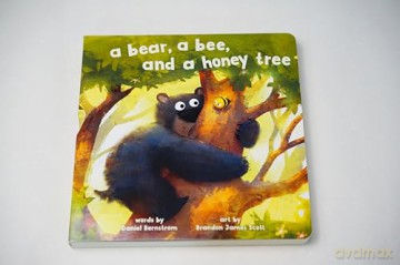 A Bear, a Bee, and a Honey Tree - Daniel Bernstrom [KSIĄŻKA]