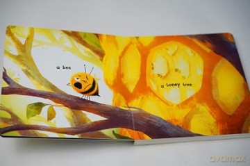 A Bear, a Bee, and a Honey Tree - Daniel Bernstrom [KSIĄŻKA]
