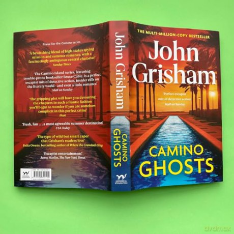 Camino Ghosts: The new thrilling novel from Sunday Times bestseller John Grisham (Camino, 3) - John Grisham [KSIĄŻKA]