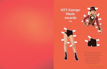 Dress Up Taylor: A Taylor Swift paper doll book featuring her iconic eras - Julia Murray [KSIĄŻKA]