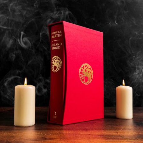 Fire and Blood Slipcase Edition: The inspiration for HBO Original and Sky TV series HOUSE OF THE DRAGON from the internationally bestselling creator of GAME OF THRONES (A Song of Ice and Fire) - George Rr Martin [KSIĄŻKA]