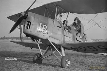 From Biplanes to Fast Jets: A pilot's life in the Royal Air Force 1942-1973 - Ken Aedy [KSIĄŻKA]