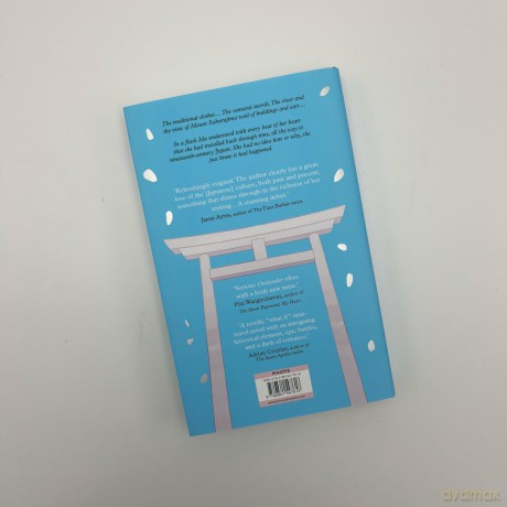 Gate to Kagoshima: 'Fun, romantic and heartbreaking.' Pim Wangtechawat, author of The Moon Represents my Heart (Ancestor Memories) - Poppy Kuroki [KSIĄŻKA]