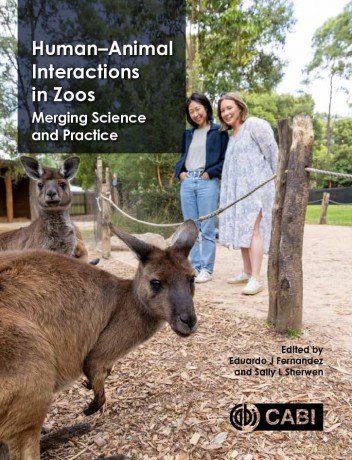 Human-Animal Interactions in Zoos: Integrating Science and Practice - Eduardo J Fernandez [KSIĄŻKA]