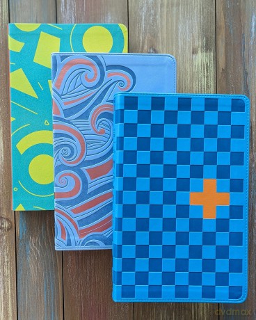 NLT Hands-On Bible, Third Edition (Leatherlike, Periwinkle Pink Waves): Nlt Hands-on Bible - Leatherlike, Periwinkle Pink Waves: New Living Translation, Periwinkle Pink Waves, Leatherlike [KSIĄŻKA]