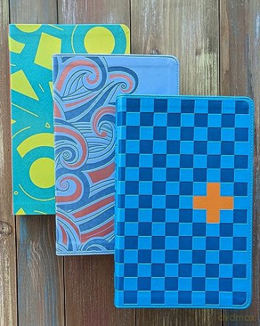 NLT Hands-On Bible, Third Edition (Leatherlike, Periwinkle Pink Waves): Nlt Hands-on Bible - Leatherlike, Periwinkle Pink Waves: New Living Translation, Periwinkle Pink Waves, Leatherlike [KSIĄŻKA]