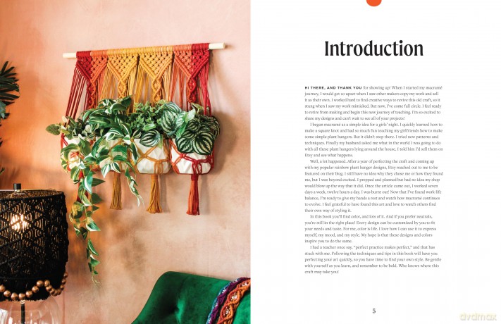 Sweet Home Macrame: A Beginner's Guide to Macrame: Learn to make jewelry, home decor, plant hangings, and more (Art Makers) - Casey Alberti [KSIĄŻKA]
