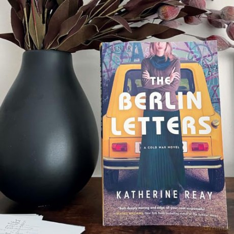 The Berlin Letters: A Cold War Novel - Katherine Reay [KSIĄŻKA]