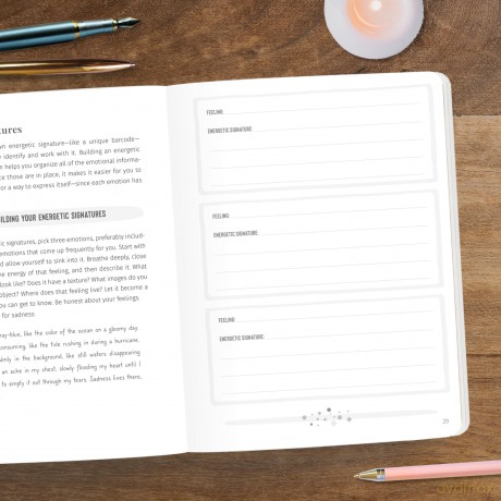 The Empath's Guided Journal: Your Space to Soothe Emotional Overwhelm, Explore Your Shadow Self, and Find Balance in Relationships - Ora North [KSIĄŻKA]