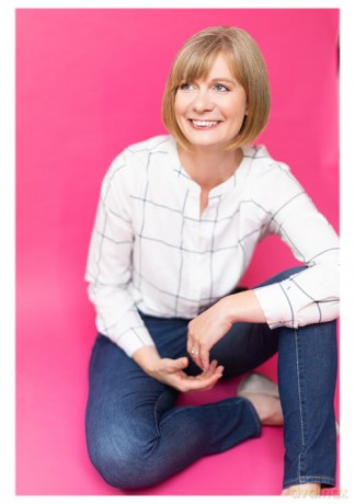 The Hot Henry Effect: The unputdownable swoon-worthy and spicy He Falls First romcom you need in 2024 - Lucy Chalice [KSIĄŻKA]