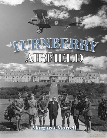 Turnberry Airfield - M Morrell [KSIĄŻKA]
