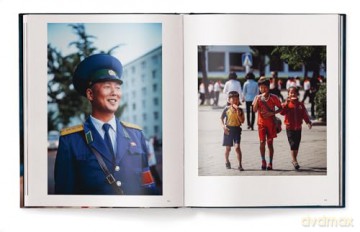 Waiting for the Rainbow: Ten Years in North Korea - Xiomara Bender [KSIĄŻKA]