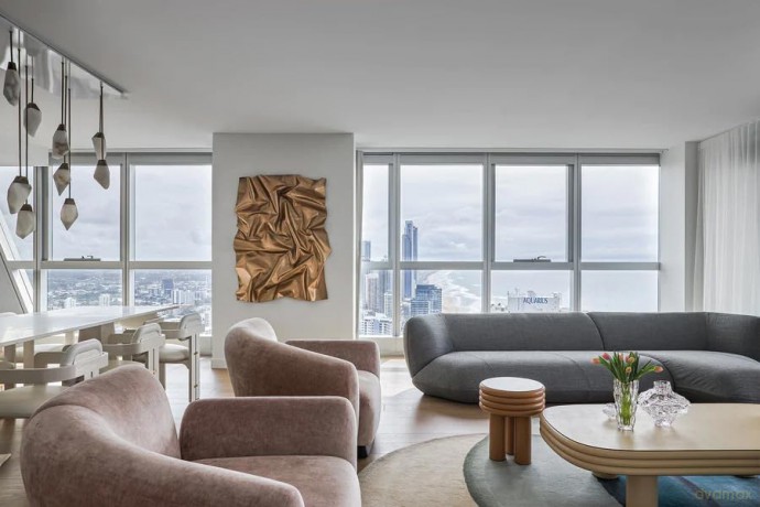 World's Best: 50 Interiors from Around the Globe [KSIĄŻKA]