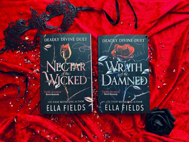 Wrath of the Damned: The highly anticipated sequel to Nectar of the Wicked! A HOT enemies-to-lovers and marriage of convenience dark fantasy romance! (Deadly Divine duet) - Ella Fields [KSIĄŻKA]