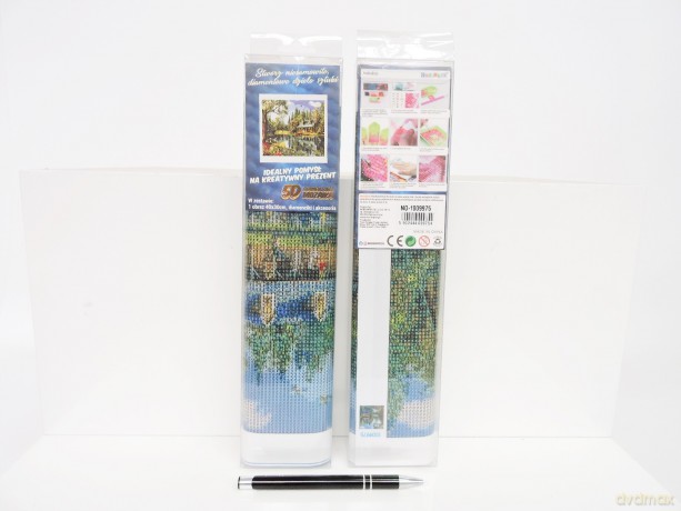 Diamentowa mozaika Domek nad stawem z łódką 1009975