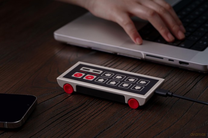 8BitDo N30 Wireless Mobile Charger