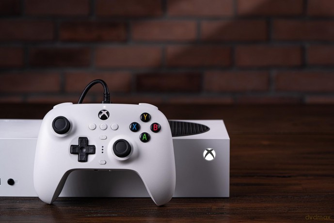 Pad przewodowy 8Bitdo Ultimate Wired Controller for Xbox White Hall Ed.