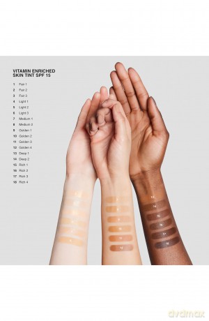 Bobbi Brown Feuchtigkeitsspendende Hautfarbe, angereichert mit Vitaminen SPF 15 mit Hyaluronsäure Fiera 1