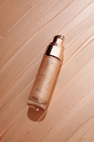 Brightening base for make-up Radiance Base 18 ml - Shade: Glow