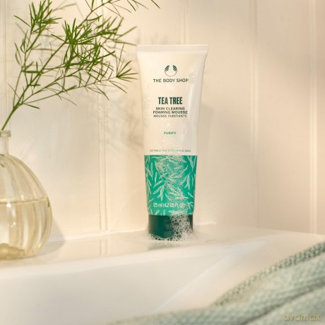 Cleansing foam for oily skin Tea Tree Skin Clearing Foaming Mousse 125 ml