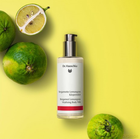 Feuchtigkeitscreme der Marke Dr. Hauschka für Erwachsene, Unisex