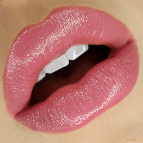 Gel Color Lip + Cheek Balm Rebel