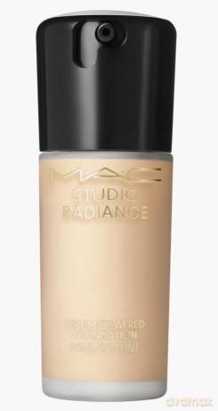 Hydrating make-up Studio Radiance Serum Powered Foundation 30 ml - Shade: NC17.5