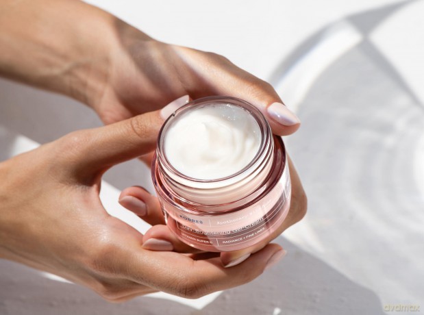 KORRES APOTHECARY WILD ROSE Gel-Creme für strahlenden Teint - normale Haut und Mischhaut, 40 ml, dermatologisch getestet, vegan