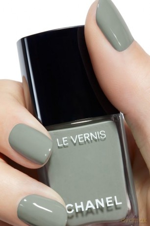Le Vernis Nail Colour 131 CAVALIER SEUL