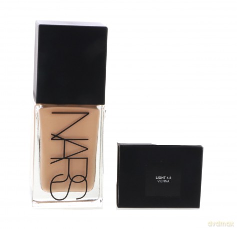 LIGHT REFLECTING FOUNDATION - Shade: Vienna