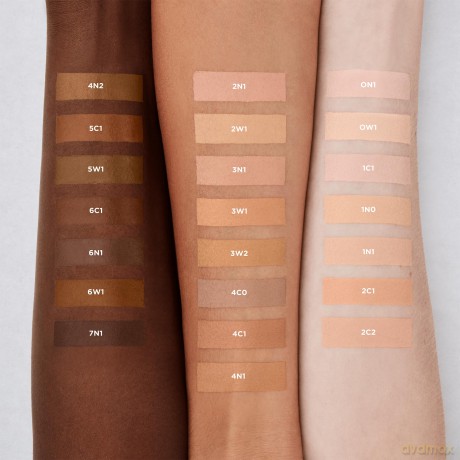 Liquid corrector Real Flawless Concealer 5.4 ml - Shade: 4N2