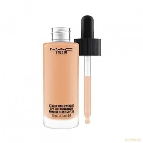 MAC Studio Waterweight SPF 30 Foundation NC20