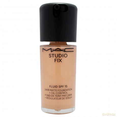 Matte make-up SPF 15 Studio Fix Fluid 30 ml - Shade: NW22