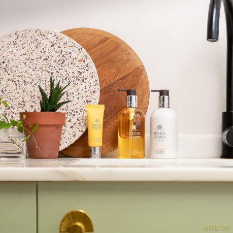 Molton Brown Flora Luminare Handlotion 300 ml