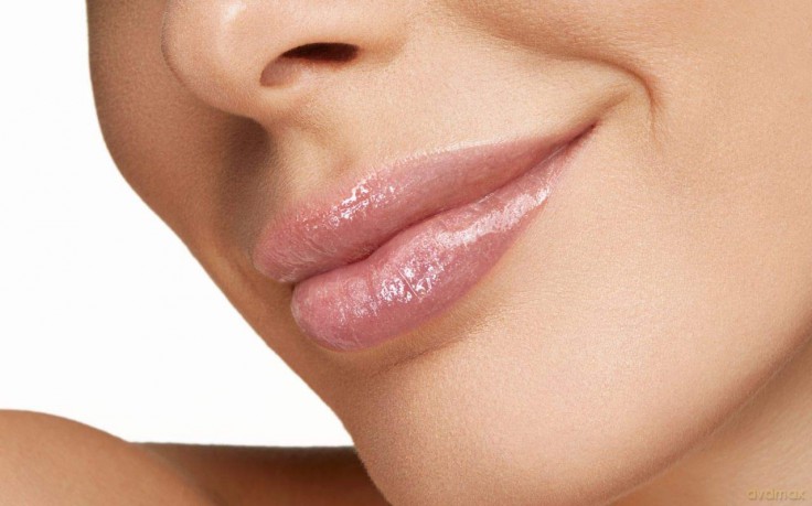 Pupa Lip Gloss Miss N°100 Crustal Glass 5 ml, Preis/100 ml: 299 EUR