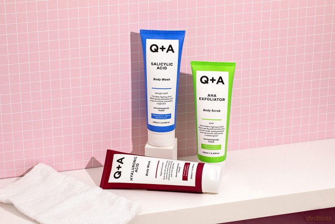 Q+A AHA Peeling Körperpeeling, Kombination aus AHA-Milchsäure und Glykolsäure in Verbindung mit physikalischen Peelings verbessert die Hautstruktur, 250ml
