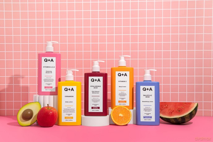 Q+A Hyaluronsäure Feuchtigkeitspflege nach dem Duschen, die Anwendung auf feuchter Haut entwickelt und ist eine hervorragende Lösung für die optimale Feuchtigkeitsversorgung der Haut, 250ml