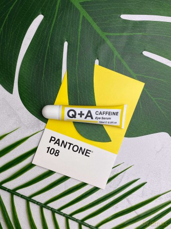 Q+A Koffein Augenserum. Ein Augenserum, das die Blutzirkulation anregt und Schwellungen unter den Augen verringert. 15 ml