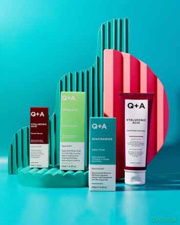 Q+A Niacinamid Gesichtswasser für jeden Tag. Ein Gesichtswasser zur Beruhigung von Pickeln und Mitessern sowie zum Reinigen verstopfter Poren. 100 ml